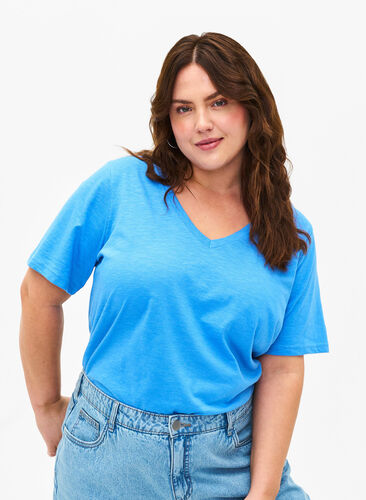 T-shirt basique à manches courtes avec col en V, Marina, Model image number 0