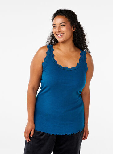 Zizzi Top avec finitions en dentelle, Blue Opal, Model image number 0