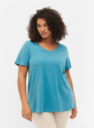 Zizzi T-shirt en coton uni basique, Brittany Blue, Model image number 0