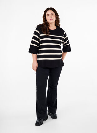 Zizzi Chemisier rayé en tricot à manches 3/4, Black Birch Stripes, Model image number 2