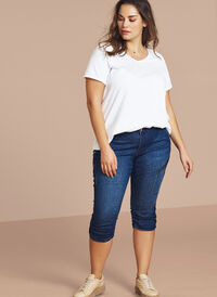 Slim fit capri jeans met zakken, Dark blue denim, Model