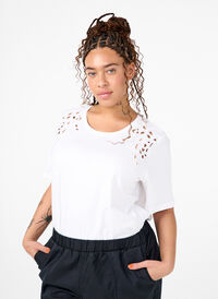 T-shirt en coton bio avec détails brodés, Bright White, Model