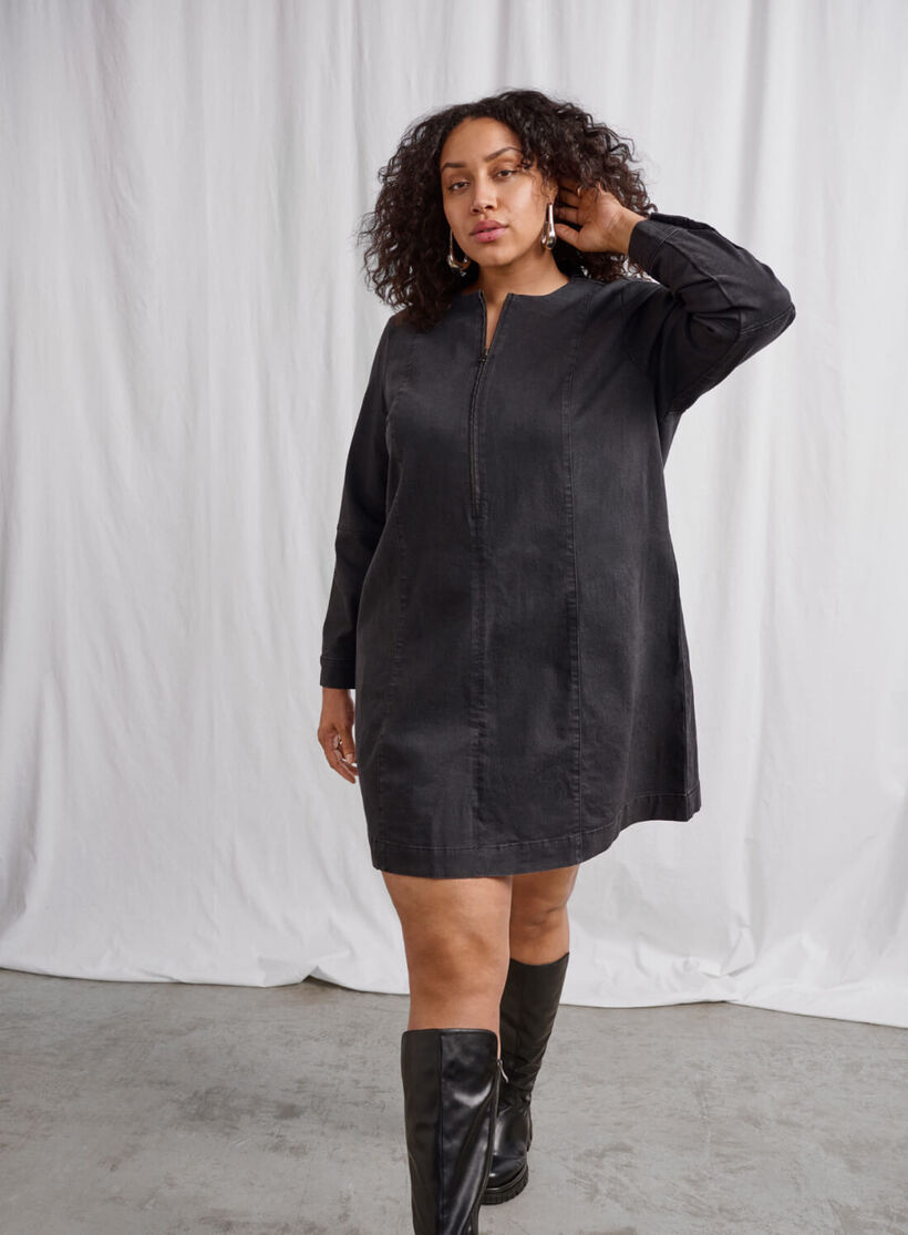 Zizzi Robe en jean avec fermeture éclair, , Model, 1