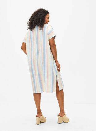 Zizzi Chemisier long en mélange de coton avec du lin, Multi Color Stripe, Model image number 1