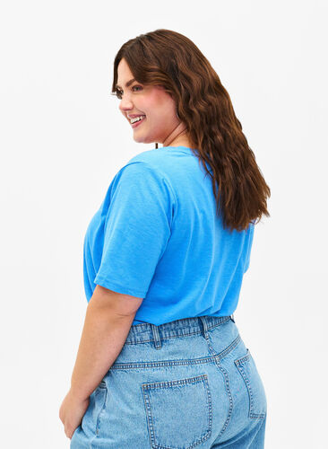 T-shirt basique à manches courtes avec col en V, Marina, Model image number 1