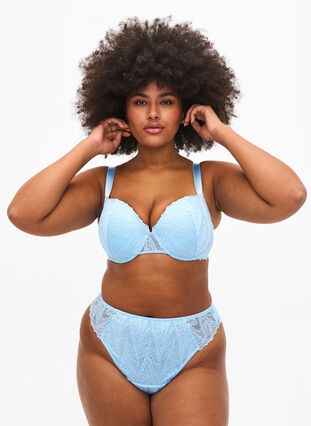 Zizzi Soutien-gorge en dentelle moulé avec armatures, Clear Sky, Model image number 2