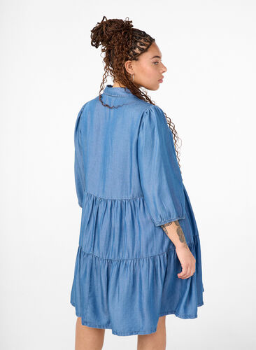 Zizzi Robe en jean en TENCEL™ Lyocell avec manches 3/4, Blue Denim, Model image number 1