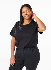 T-shirt van biologisch katoen met strikdetail, Black, Model