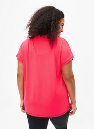 Los trainings-T-shirt met v-hals, Neon Diva Pink, Model