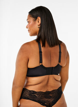 Zizzi Soutien-gorge intégral avec bretelles rembourrées, Black, Model image number 1