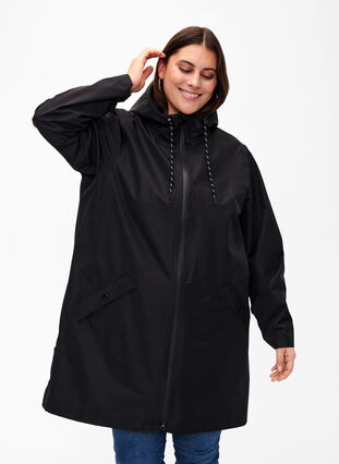 Zizzi Veste de pluie avec poches et capuche, Black, Model image number 0