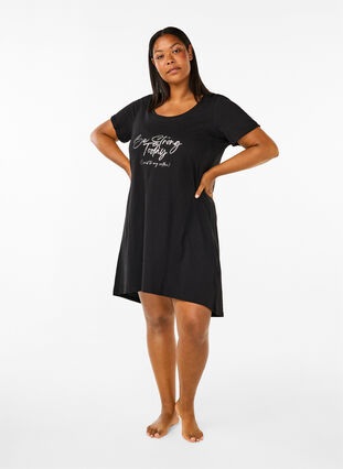 Zizzi Chemise de nuit à manches courtes en coton biologique , Black Be Strong , Model image number 2