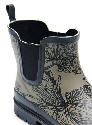 Zizzi Bottes en caoutchouc à largeur courte avec imprimé, Dusty Olive Flower, Packshot image number 3