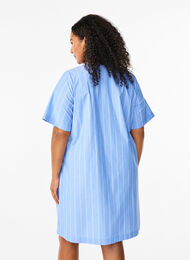 Robe rayée en coton biologique, Blue Stripe, Model