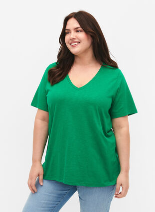 Zizzi T-shirt basique à manches courtes avec col en V, Jolly Green, Model image number 0