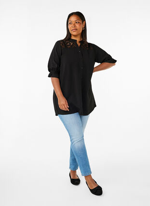 ZizziLang viscose shirt met kanten detail, Black, Model image number 2
