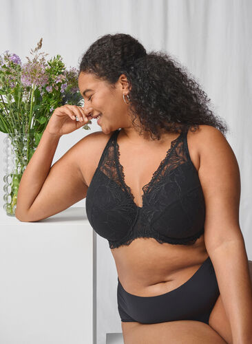 Zizzi Soutien-gorge en dentelle rembourré avec armature, Black, Image image number 0