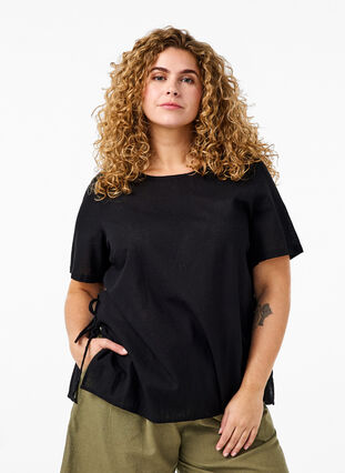 Zizzi Blouse à manches courtes en mélange de coton et lin avec détail lacé, Black, Model image number 0