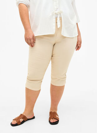 Zizzi Pantalon capri Emily ajusté, Oatmeal, Model image number 2