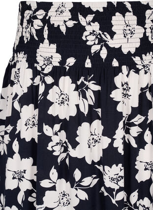 Zizzi FLASH - Jupe longue en viscose avec smocks, N. Sky White Flower, Packshot image number 2