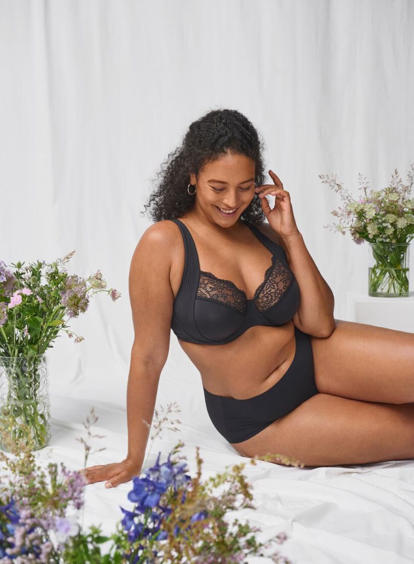 Zizzi Soutien-gorge intégral avec bretelles rembourrées, , Model, 1