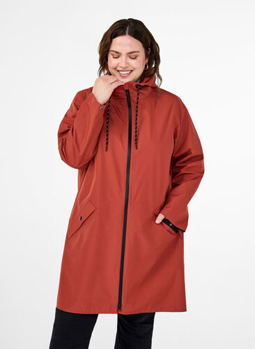 Zizzi Veste de pluie avec poches et capuche, Chili Oil, Model image number 0