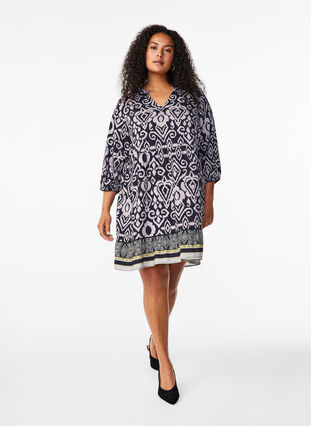 Zizzi Robe courte évasée et imprimée, Black AOP, Model image number 2