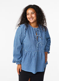Gestreepte denim blouse met strik aan de voorkant, Blue Denim Stripe, Model