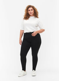 Jean Amy super slim avec taille haute, Black, Model