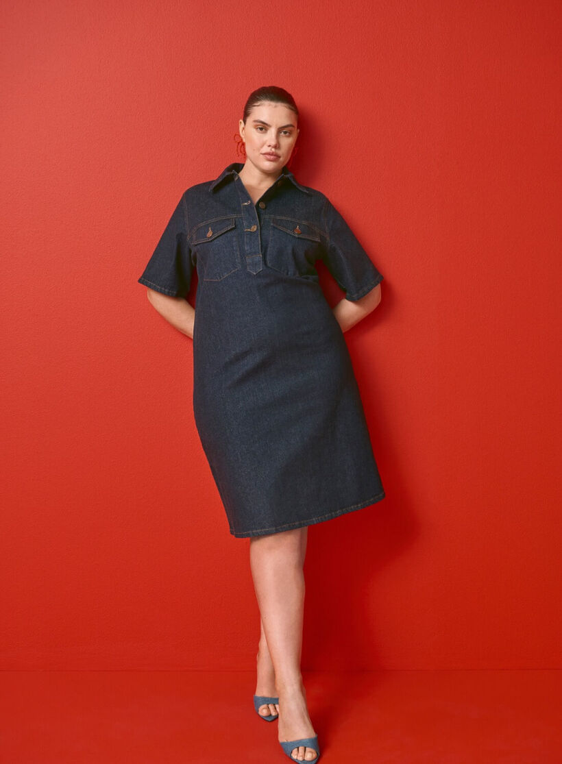 Zizzi Robe en jean à manches courtes, , Model, 1