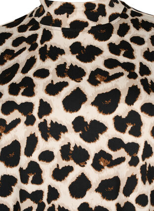 Zizzi FLASH - Blouse à manches longues avec col roulé, Leopard AOP, Packshot image number 2