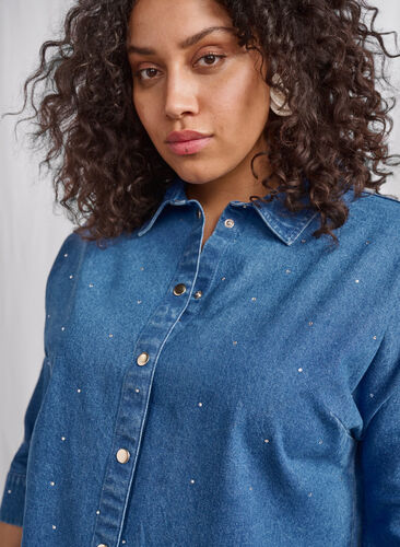 Zizzi Chemise en denim avec strass et manches 3/4, Bl. Denim Rhinestone, Image image number 0