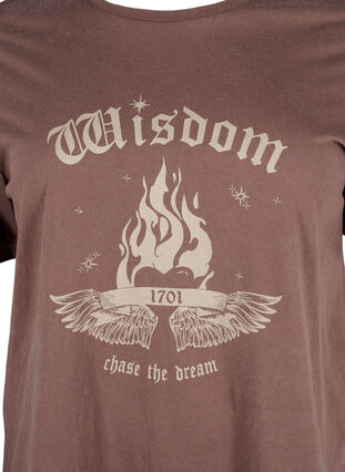 Zizzi Tee-shirt en coton biologique avec imprimé, Brown Wash W. Wisdom, Packshot image number 2