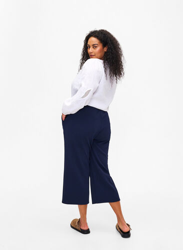 Zizzi Pantalon ample avec longueur 7/8, Navy Blazer Solid, Model image number 1